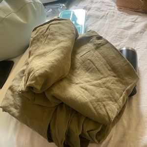 Cultiver pure linen queen duvet and pillow cases in olive